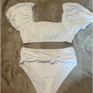 Super cute 2 piece bikini!